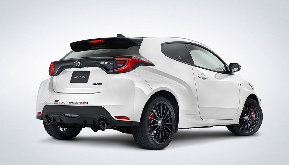 GR YARIS 2023
